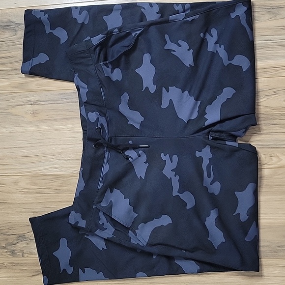 Yogalicious Lux Navy Camo Joggers - Picture 3 of 11